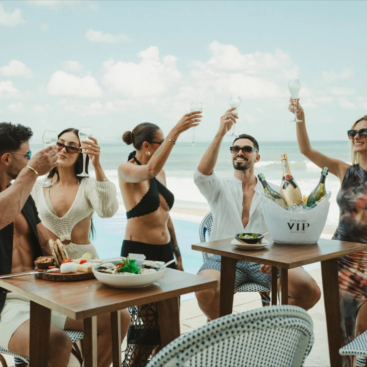 BEACH CLUB NETWORKING